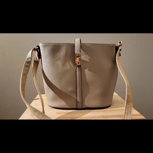 La Terre Taupe Bucket Crossbody Purse
